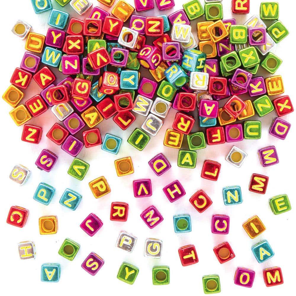 Metallic Alphabet Cube Beads (Pack of 450) Craft Embellishments 7 assorted metallic colours - Blue, Green, Pink, Purple, Red, Gold & Silver
